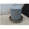 Image 6 : 2 Galvanized Brower and Oakes No. 505 Chicken Feeders