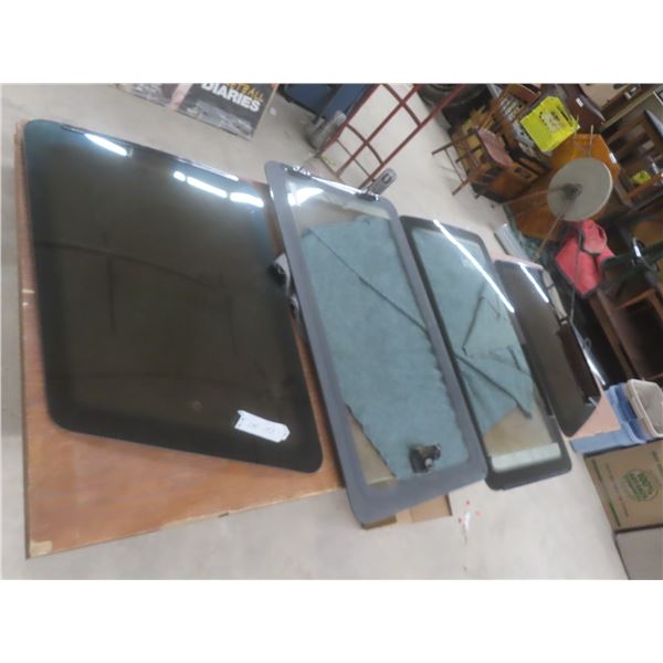 Rear Original Tinted Glass – Dodge Caravan/Jeep/Chrysler, Multiple Sizes