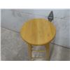 Image 3 : 49" Light-Up Snowman and 29" Wood Stool