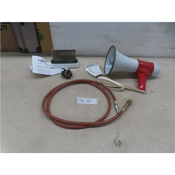 Megaphone, Moshi Digital Photo Frame/Smart Display, and More