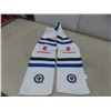 Image 5 : 9 New Winnipeg Jets Scarves