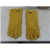 Image 2 : 12 Pairs New Horizon Leather Work Gloves and 2 Muskie-Pike Wood Chopped Decal Lures, 6-3/4"