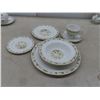 Image 13 : 40-Piece Set of 6 Royal Doulton Mandalay