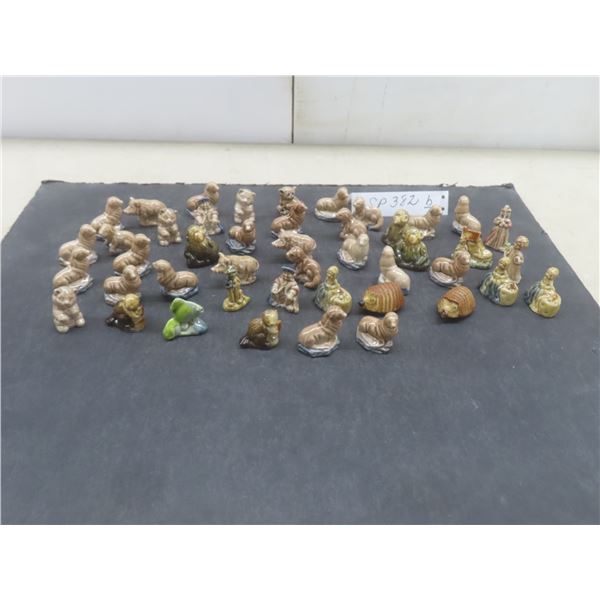 45 Red Rose Tea Figurines