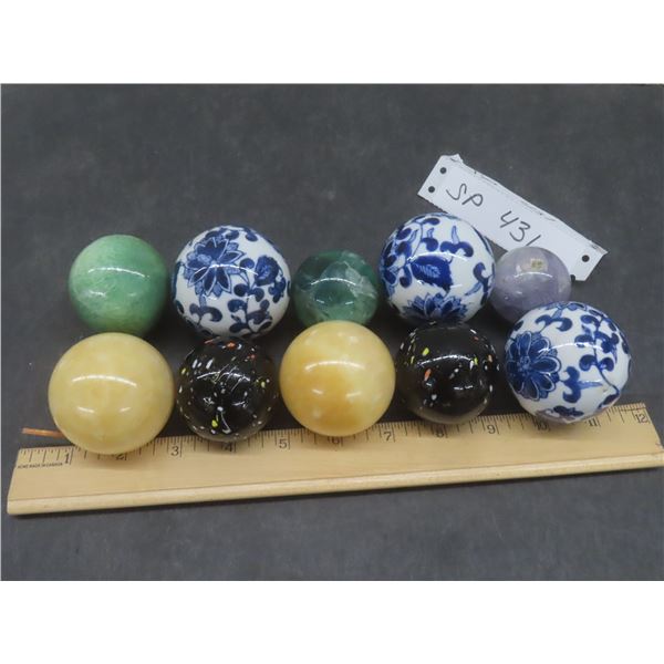 10 Round Quartz Glass/Porcelain Balls