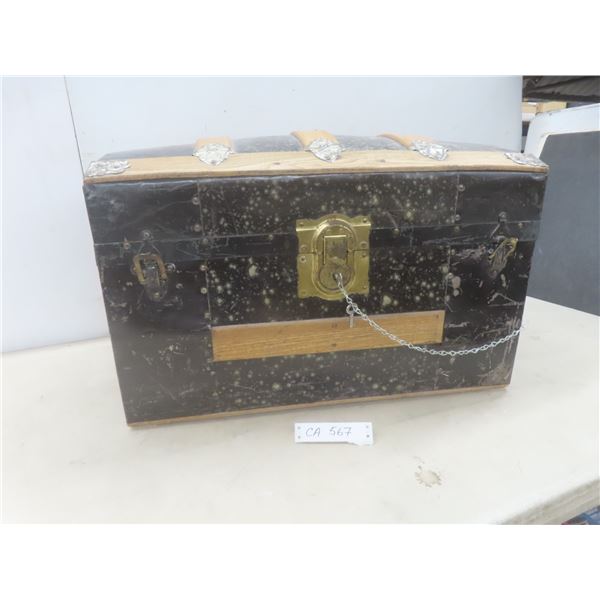 1870s Canadian Steamer Trunk w/ 2 Original Keys and Tray, 15-1/2" x 24" x 14-1/2"