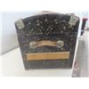 Image 9 : 1870s Canadian Steamer Trunk w/ 2 Original Keys and Tray, 15-1/2" x 24" x 14-1/2"