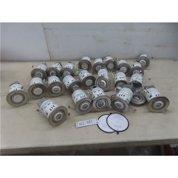 24 Slim LCD Potlights, 11W, 800 Lumens