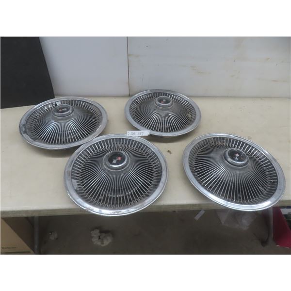 4 Hubcaps for 1968–1972 Corvette