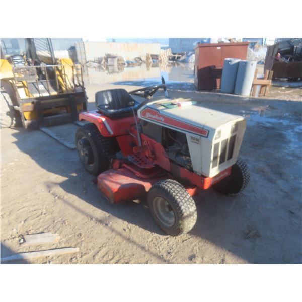 Simplicity 7016 Yard Tractor w/ PTO, Snowblower, Tiller, Tire Chains, Mower Deck – Runs