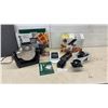 Image 1 : Cuisinart Convertible Belgian Waffle Maker and Vegetable Chopper/Slicer, NSR