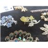 Image 3 : 10 Vintage Brooches