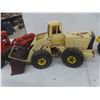 Image 5 : 4 Tonka Toys – Dump, Front End Loader, Grader