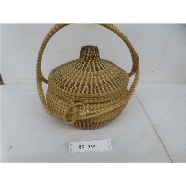 Vintage Indigenous South Carolina Sweetgrass Basket, 10" Diameter, 13" Tall w/ Handle