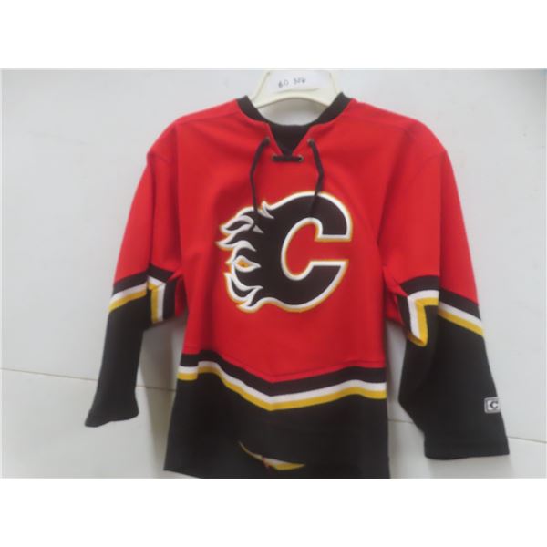 Vintage Calgary Flames Youth S/M CCM Hockey Jersey, Made in Canada