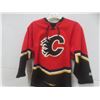 Image 1 : Vintage Calgary Flames Youth S/M CCM Hockey Jersey, Made in Canada
