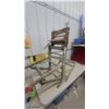 Image 2 : Antique Wooden Clothes Wringer/Mangle on Stand