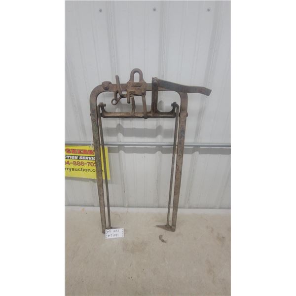 Beatty 214 Hay Carrier Trolley, Antique Cast Iron Barn Equipment