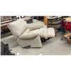 Image 6 : Beige Microfiber Recliner Chair