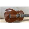 Image 4 : Fender Special Edition Ukulele w/ Padded Gig Bag, Strap, String Winder and Accessories