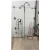 Image 1 : 84" Shepherd's Hook, 49" Garden Trellis, and 2 Tomato Cages