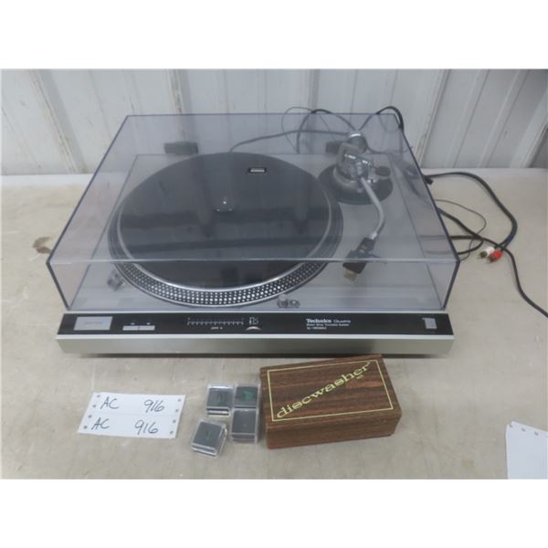 Technics SL-1800 Mk2 Turntable, Works, w/ Extra Needles