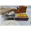 Image 8 : Lighters – Fonson, Ash Trays, Rolls Royce Mesh Box Holder, Cigare Boxes, Bird Cig Picker