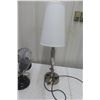 Image 5 : Table Lamp and Sunbeam Fan