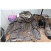 Image 6 : Realtree XXL Plaid Fleece Jacket, Yukon Gear Medium Insulated Camo Pants, and More