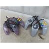 Image 4 : Nintendo 64 w/ 2 Controllers and 8 Games, Powers On