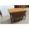 Image 5 : Oak Gate-Leg Table, 30" x 48" x 36"