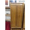 Image 2 : 2 Night Stand Towers, 18" x 16" x 25"