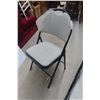 Image 2 : 2 Folding Chairs
