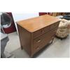 Image 2 : Dresser, 34" x 40" x 19"