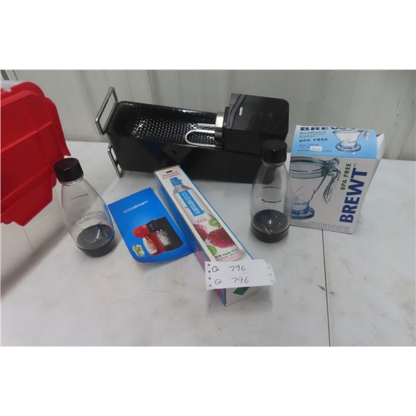 SodaStream Machine w/ Accessories