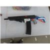Image 8 : Nerf Gatling Gun, 2 Deadpool Pistols, and Works w/ 100 Darts