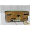 Image 8 : Vintage Viking Bakelite Radio, Green