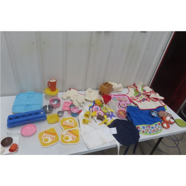 Vintage Children's Cookware Toys – Muppet Apron, Hess, Typewriter