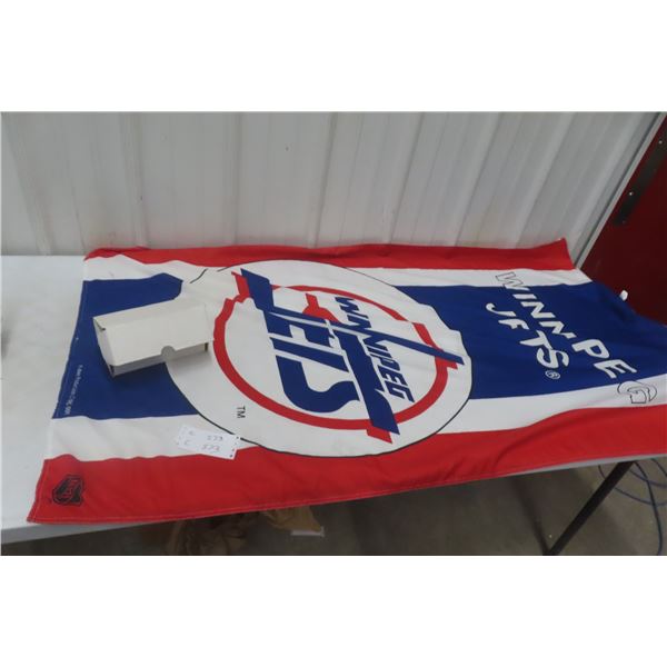 Winnipeg Jets Flag and Hockey Cards