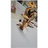Image 5 : Carved Wooden Floral Sculpture with Sunflowers and Bird Figurine, Decorative Folk Art Set