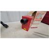 Image 6 : Magna-Vue Projector with Red Metal Base and Original Box