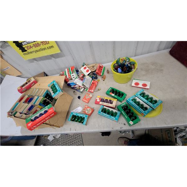 Large Lot of Vintage Christmas Light Bulbs, C-9 Outdoor Lites, NOMA, Zellers Brands, Assorted Color
