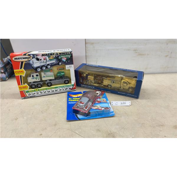 Matchbox Magna Wheels Mobile Medic, Hot Wheels 2x Turbo Power Launcher, United Rentals Collector