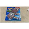 Image 4 : Matchbox Magna Wheels Mobile Medic, Hot Wheels 2x Turbo Power Launcher, United Rentals Collector