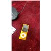 Image 5 : Apple iPod Nano 4th Generation Orange with Sony Docking Station