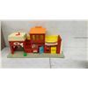 Image 2 : Fisher-Price Play Family Village with Space Figures, Vehicles & Accessories