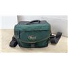 Image 15 : Minolta Maxxum 3xi Camera w/ 35-70mm & 80-200mm Lenses, Vivitar 283 Flash, Lowepro Bag