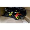 Image 4 : Ruff 'N Tuff Giant Loop Raceway Electric Racing Set with Gun Speed Controllers