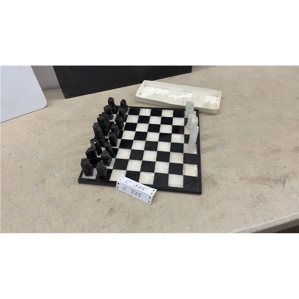 Mexican Aztec/Mayan Style Onyx & Marble Chess Set with Board and 32 Pieces