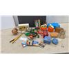 Image 1 : Copper Piggy Bank, Snoopy Pumpkins, Flamingo Lights, Boom Radio, Fossil Ornaments, Coasters and